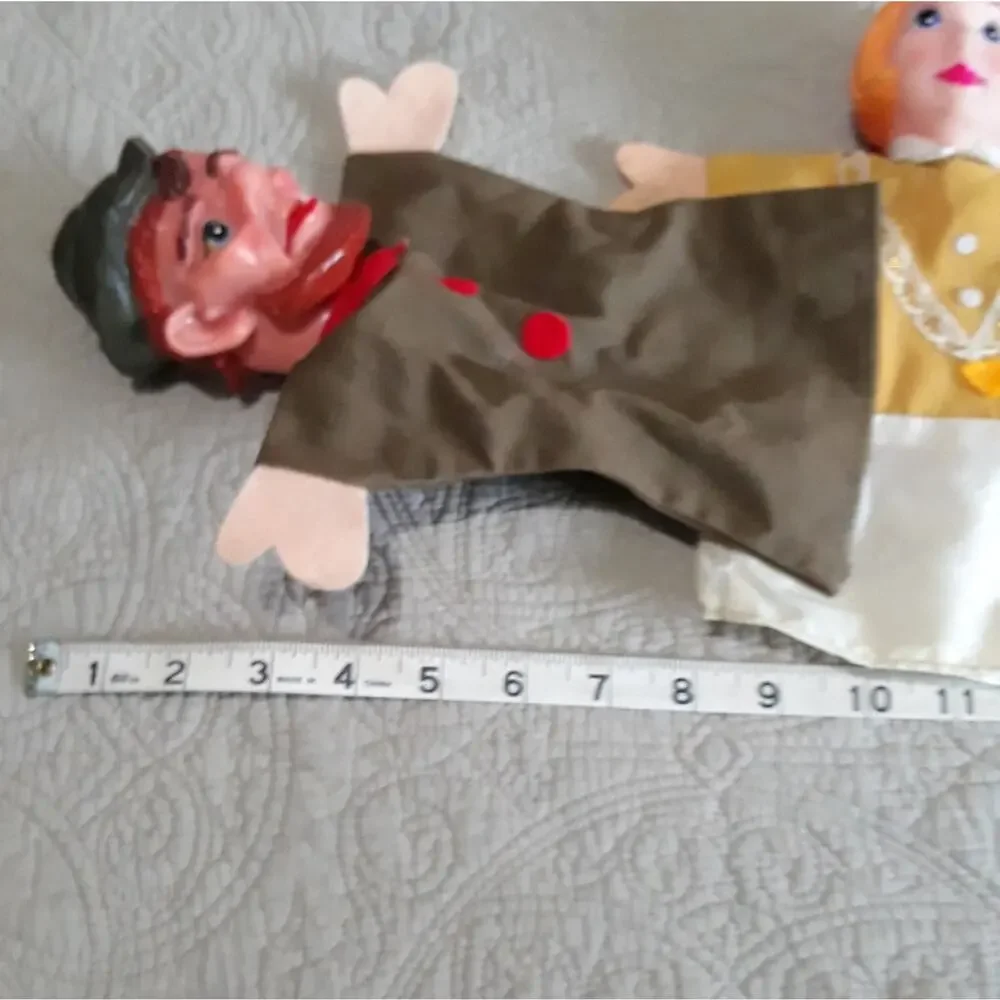 Mr Rodgers Neighborhood Hand Puppets Brown Yellow Vintage Style Folk Characters - Picture 9 of 10
